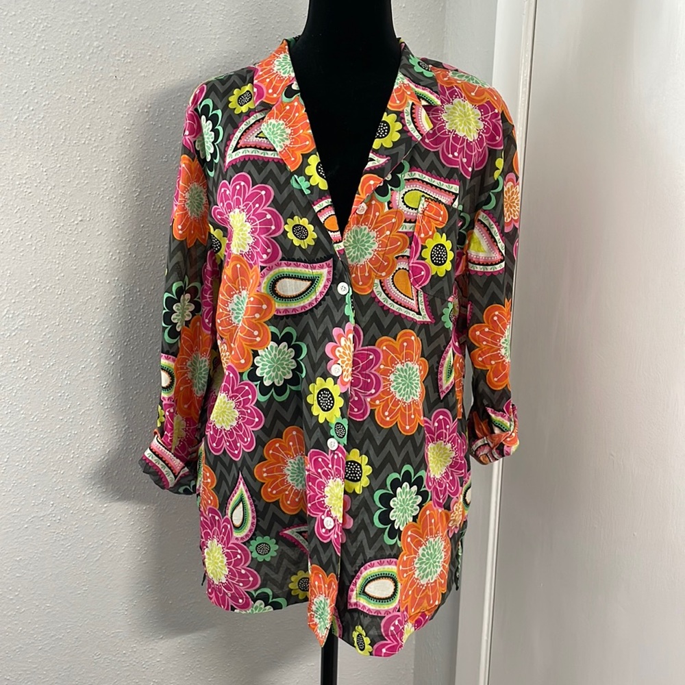 Vera Bradley Floral Paisley Button Down